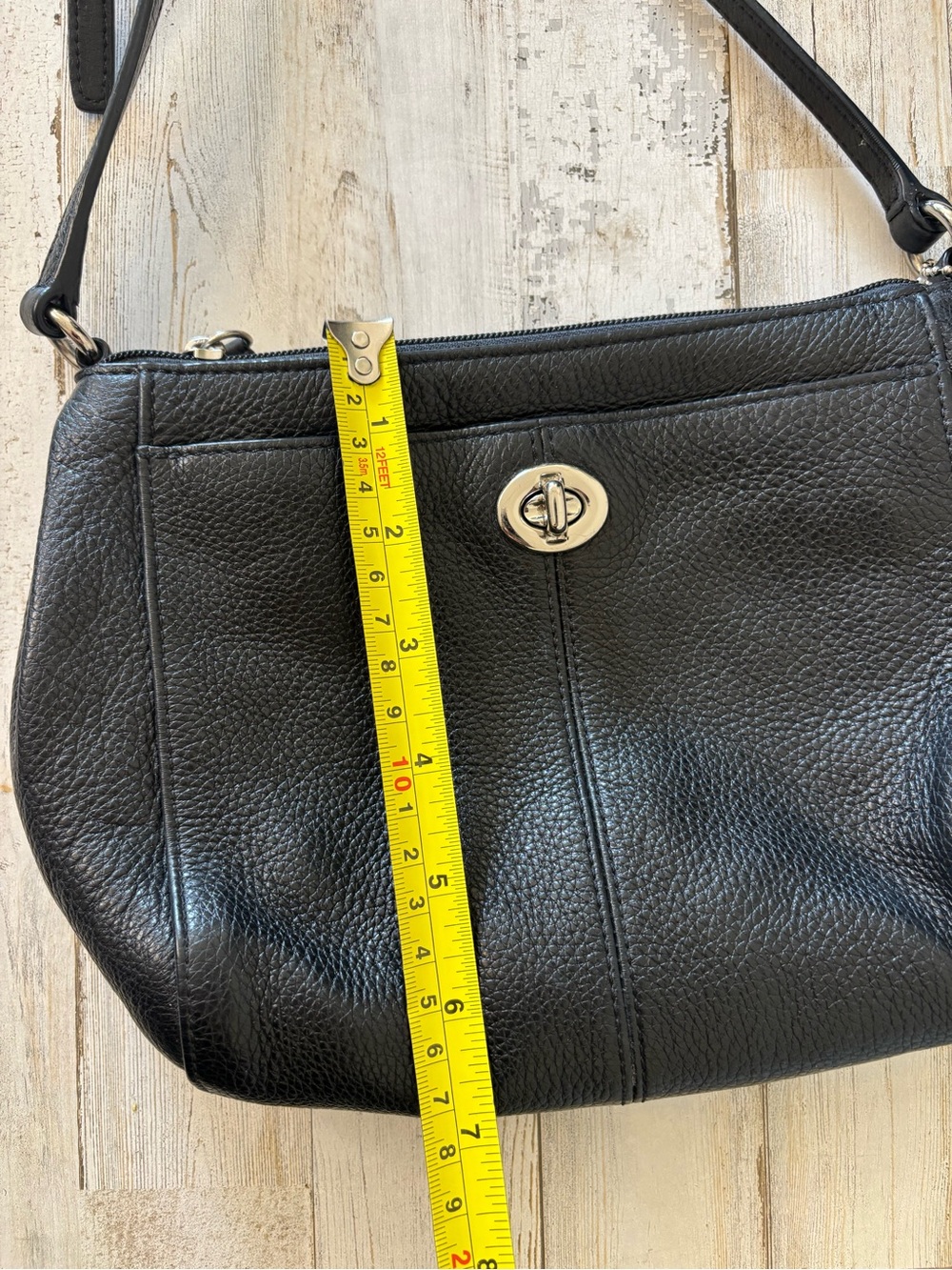COACH Park Swingpack Purse Black Pebbled Leather Crossbody Turn Lock Zip y2k - Picture 10 of 10